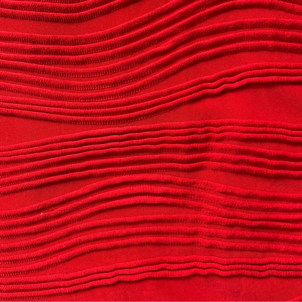 Apache Red Textured Tee - Picture 5 of 7